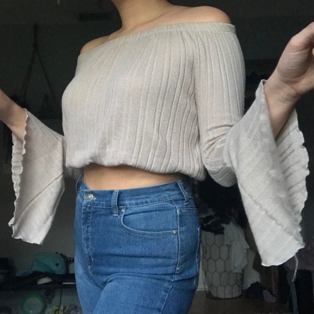 Off the shoulder too